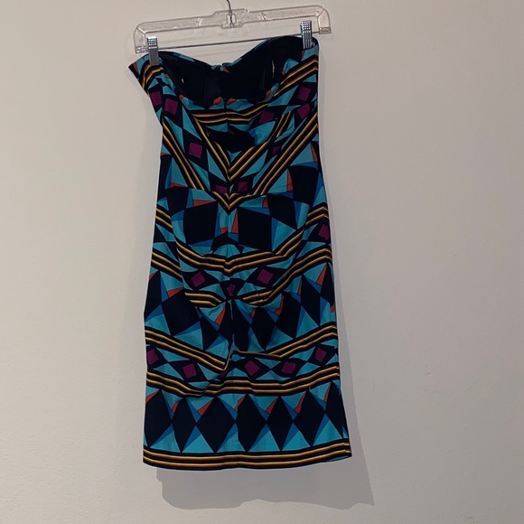 Nicole Miller Studio Sleeveless Dress - Picture 4 of 4